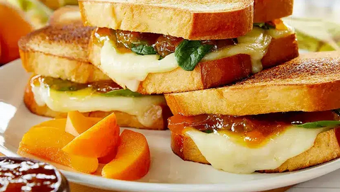 Cozy, Cheesy & Festive: The Best Grilled Cheeses to Whip Up for the Holidays